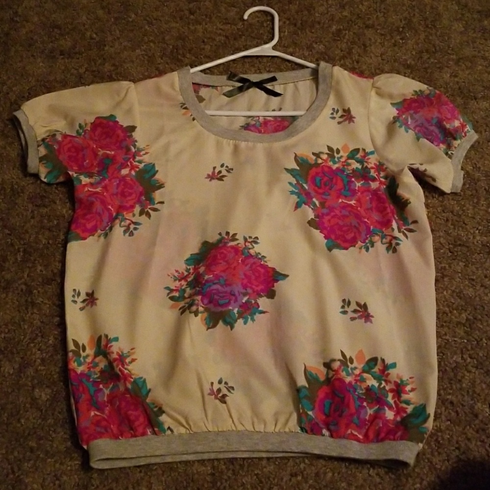 Polyester floral T-shirt